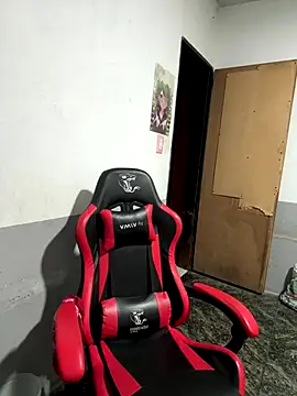 Lunarebelde online show from 12/20/25, 02:20