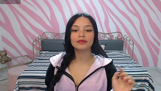 maddie  cute online show from 10/14/25, 08:31