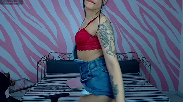 maddie  cute online show from 10/04/25, 08:54