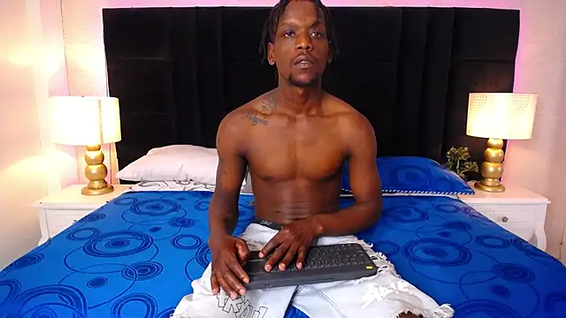 SkylerBigxxx online show from 05/09/26, 04:27