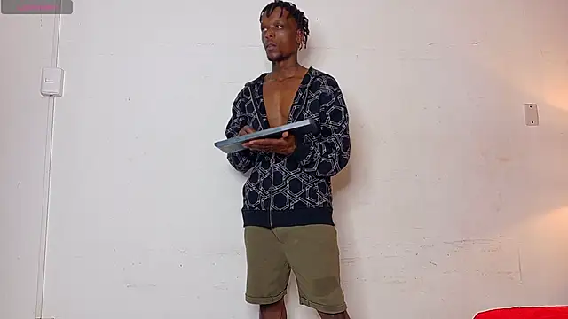 Snapshot of SkylerBigxxx chatting on 09/20/25, 04:06 SkylerBigxxx online show from 09/20/25, 04:06