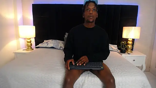 SkylerBigxxx online show from 06/04/26, 04:28