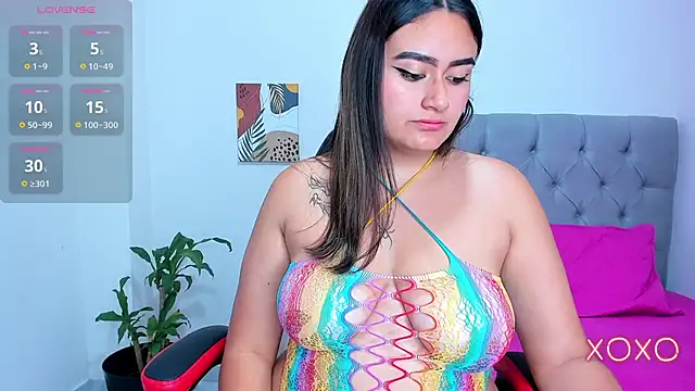 mia hajar333 online show from 11/13/25, 08:13