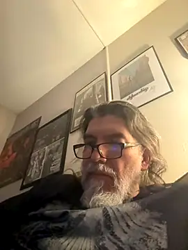 nothingbutagoontime68 online show from 11/19/25, 02:33