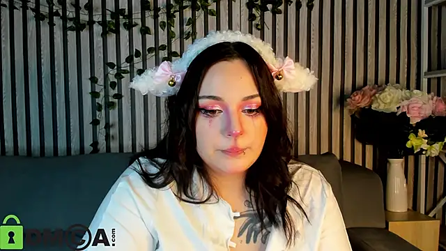 Mia R0ss online show from 10/31/25, 01:02