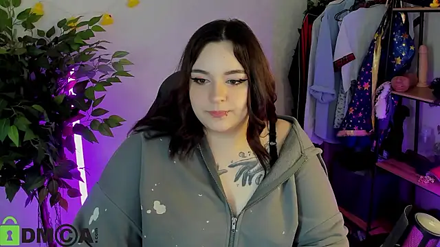 Mia R0ss online show from 02/07/26, 01:02