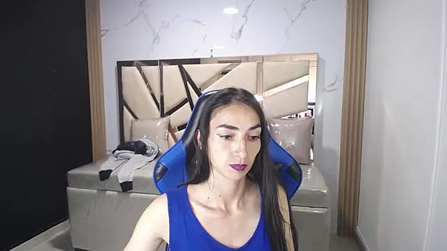 Maily a  online show from 11/13/25, 02:59