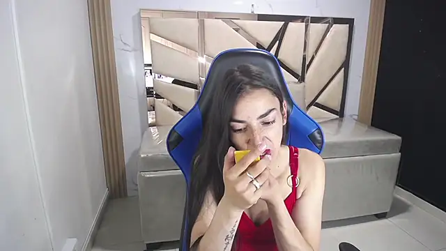 Maily a  online show from 11/06/25, 02:59