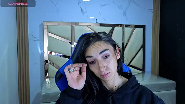 Snapshot of Maily_a_ chatting on 02/24/26, 02:56 Maily a online show from 02/24/26, 02:56