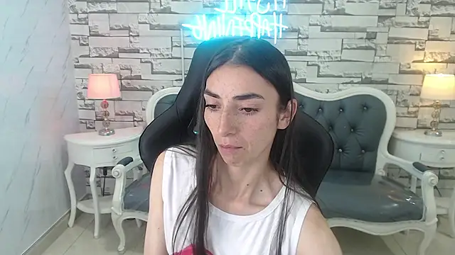 Snapshot of Maily_a_ chatting on 09/26/25, 03:02 Maily a online show from 09/26/25, 03:02