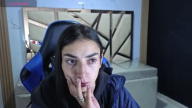 Snapshot of Maily_a_ chatting on 02/10/26, 03:05 Maily a online show from 02/10/26, 03:05