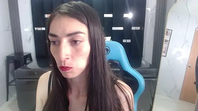 Snapshot of Maily_a_ chatting on 10/07/25, 02:56 Maily a online show from 10/07/25, 02:56