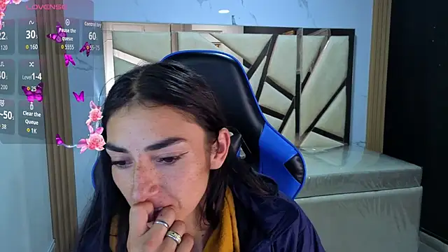 Snapshot of Maily_a_ chatting on 02/26/26, 02:44 Maily a online show from 02/26/26, 02:44