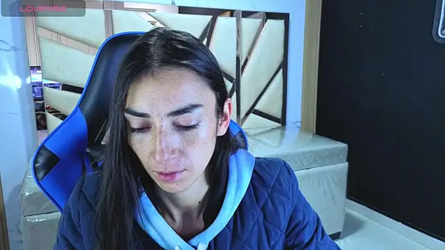 Maily a  online show from 04/09/26, 02:57