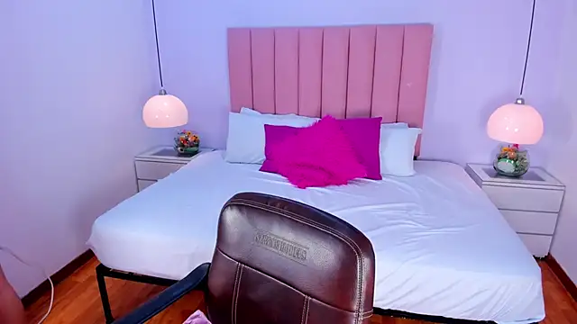 Amy Ferreira online show from 11/26/25, 03:06