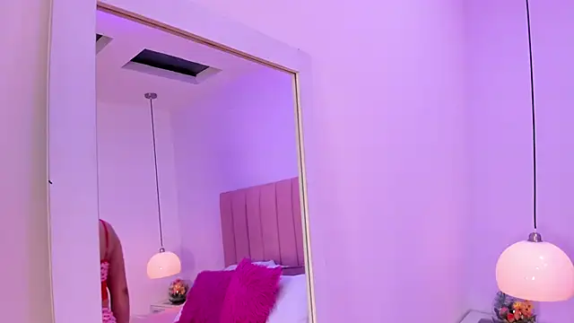 Amy Ferreira online show from 10/22/25, 03:06