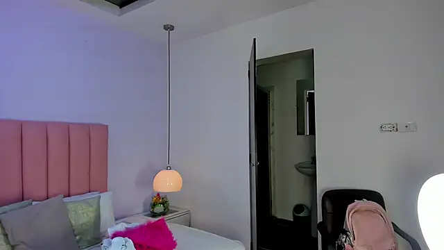 Amy Ferreira online show from 11/10/25, 03:00