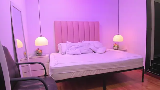 Amy Ferreira online show from 11/03/25, 03:12