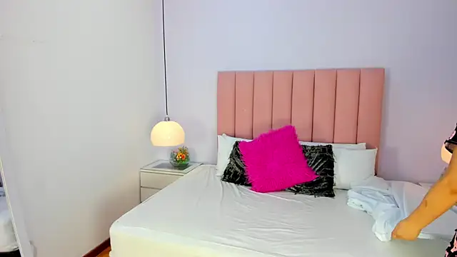 Amy Ferreira online show from 11/12/25, 02:48