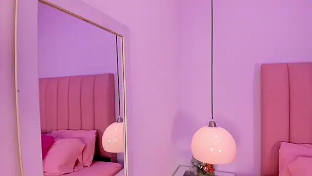 Amy Ferreira online show from 10/30/25, 03:16