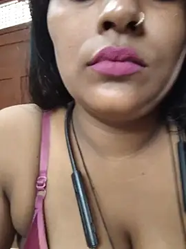 Snapshot of Jasmine_Januja chatting on 07/16/26, 02:41 Jasmine Januja online show from 07/16/26, 02:41