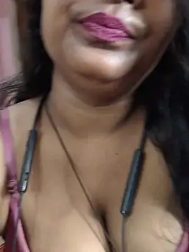 Snapshot of Jasmine_Januja chatting on 07/13/26, 02:11 Jasmine Januja online show from 07/13/26, 02:11