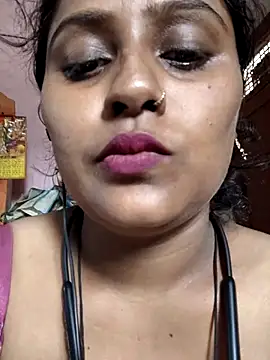 Jasmine Januja online show from 05/15/26, 05:49