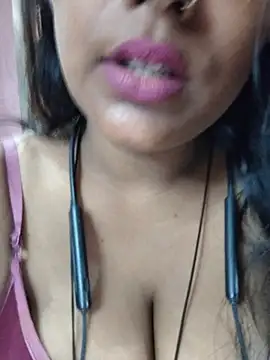 Snapshot of Jasmine_Januja chatting on 07/15/26, 02:29 Jasmine Januja online show from 07/15/26, 02:29