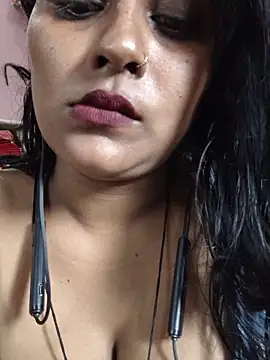 Jasmine Januja online show from 05/19/26, 02:51