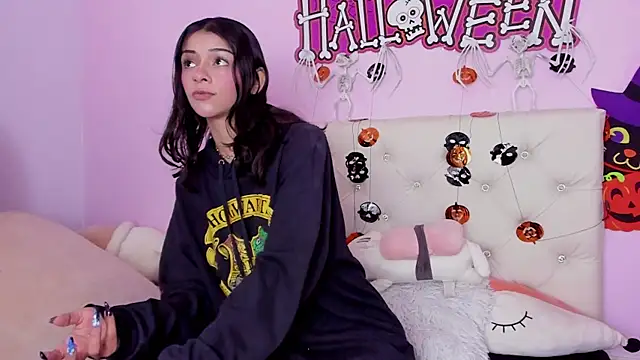 Yuni kim online show from 11/03/25, 03:59