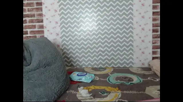 KaMila M00N online show from 10/18/25, 04:20