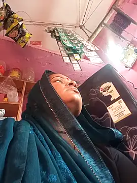 Snapshot of Sh_kiyara chatting on 09/22/25, 01:44 Sh kiyara online show from 09/22/25, 01:44