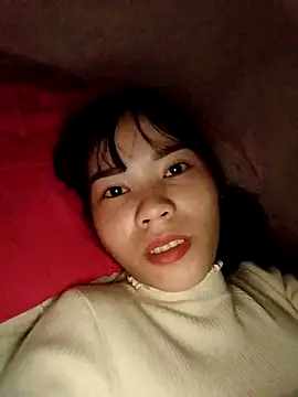 Snapshot of linhkem-cute chatting on 11/03/25, 03:12 linhkem-cute online show from 11/03/25, 03:12