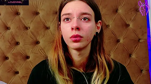 Snapshot of CoraVex chatting on 12/02/25, 05:09 CoraVex online show from 12/02/25, 05:09