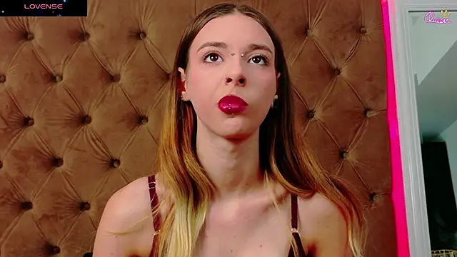 CoraVex online show from 01/06/26, 05:22