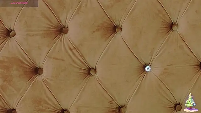 Snapshot of CoraVex chatting on 12/18/25, 05:12 CoraVex online show from 12/18/25, 05:12