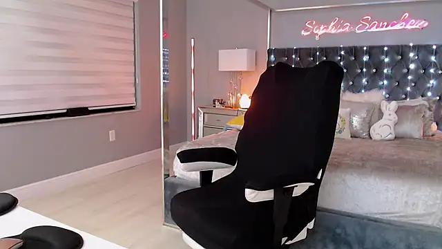 theofficialsophiasanchez online show from 03/31/26, 12:12