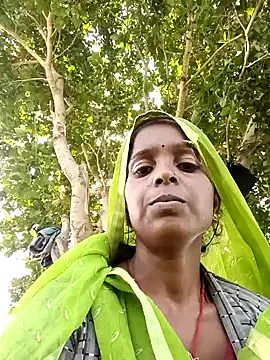 Snapshot of Km_kalpna chatting on 09/23/25, 05:47 Km kalpna online show from 09/23/25, 05:47