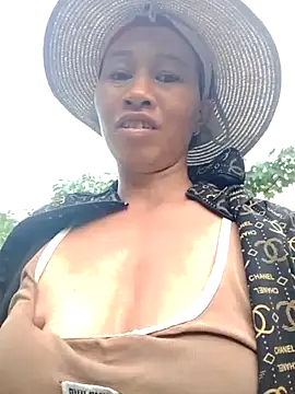 donna-bae online show from 04/13/26, 10:19