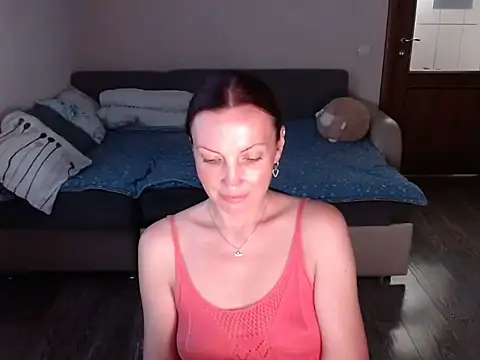 Snapshot of Veyrrah chatting on 07/30/26, 11:53 Veyrrah online show from 07/30/26, 11:53