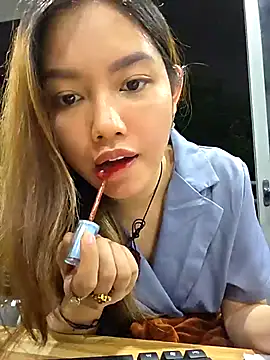 MaiHoang2k online show from 12/02/25, 11:01