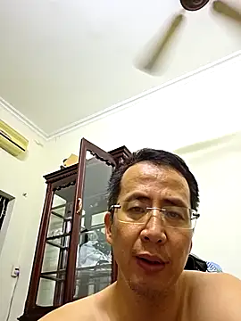 Snapshot of MaiHoang2k chatting on 10/05/25, 01:46 MaiHoang2k online show from 10/05/25, 01:46