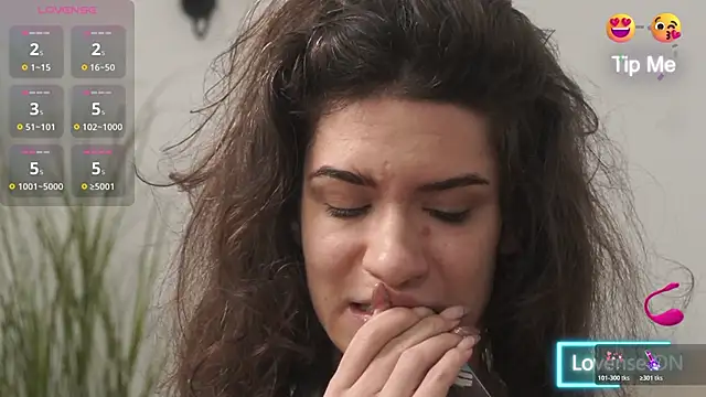 Snapshot of adisson_fox chatting on 11/19/25, 07:08 adisson fox online show from 11/19/25, 07:08