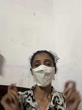 sweetreddy-02 online show from 10/29/25, 06:23