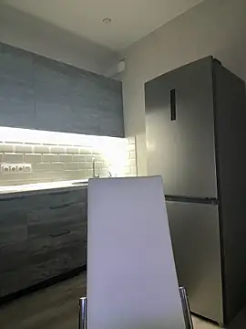 Snapshot of MissOyee chatting on 12/18/25, 07:18 MissOyee online show from 12/18/25, 07:18