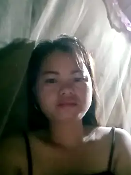 emly-xinh18 online show from 10/08/25, 07:14