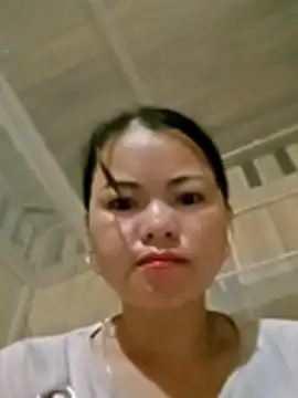 emly-xinh18 online show from 11/12/25, 09:18