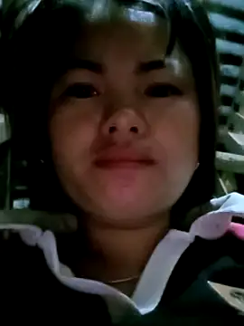 emly-xinh18 online show from 11/13/25, 09:51