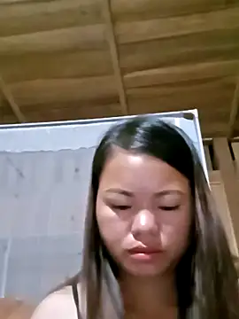 emly-xinh18 online show from 09/24/25, 09:54