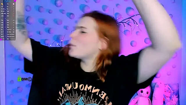 casey meow  online show from 12/23/25, 11:09